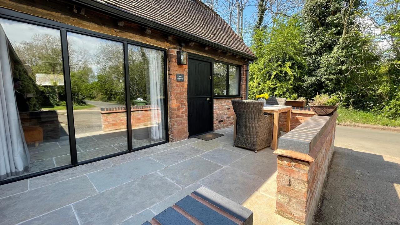 Elegant Peaceful Barn In Rural Village Setting Close To Stratford Upon Avon Exterior foto