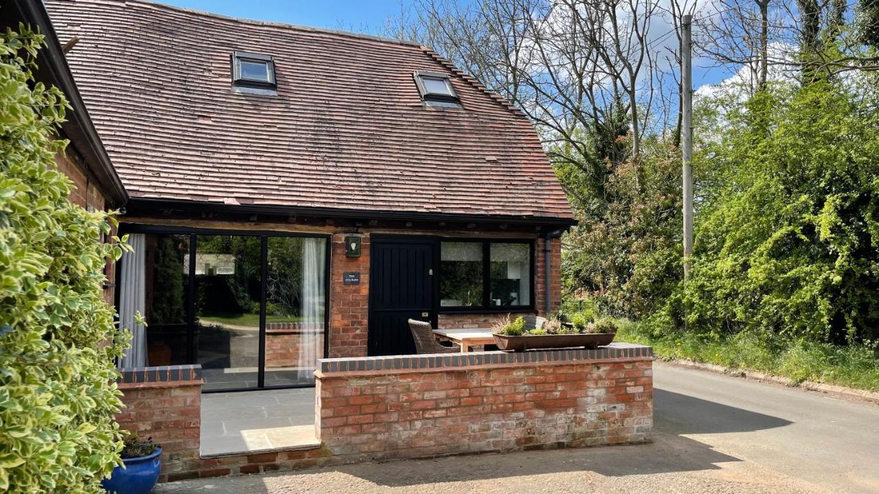 Elegant Peaceful Barn In Rural Village Setting Close To Stratford Upon Avon Exterior foto