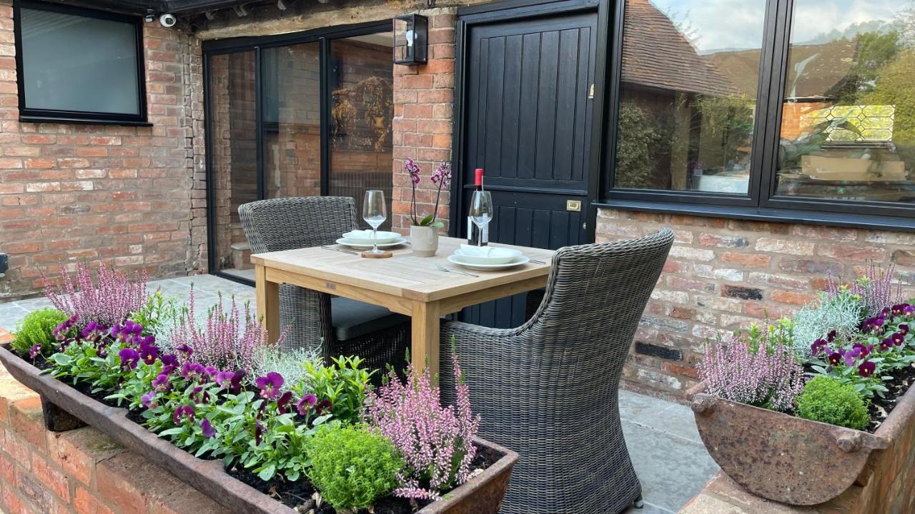 Elegant Peaceful Barn In Rural Village Setting Close To Stratford Upon Avon Exterior foto